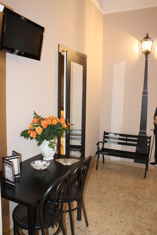 Le Sorelle Lumiere Bed & Breakfast โรม ห้อง รูปภาพ