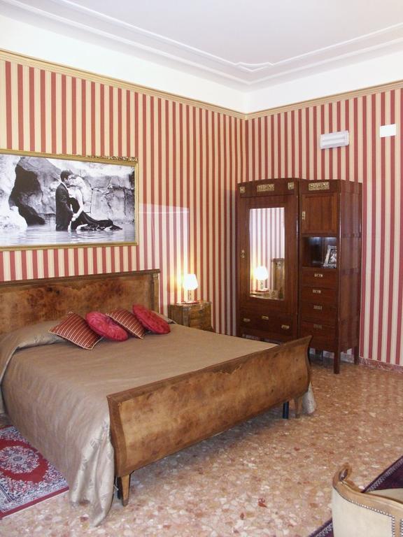 Le Sorelle Lumiere Bed & Breakfast โรม ห้อง รูปภาพ